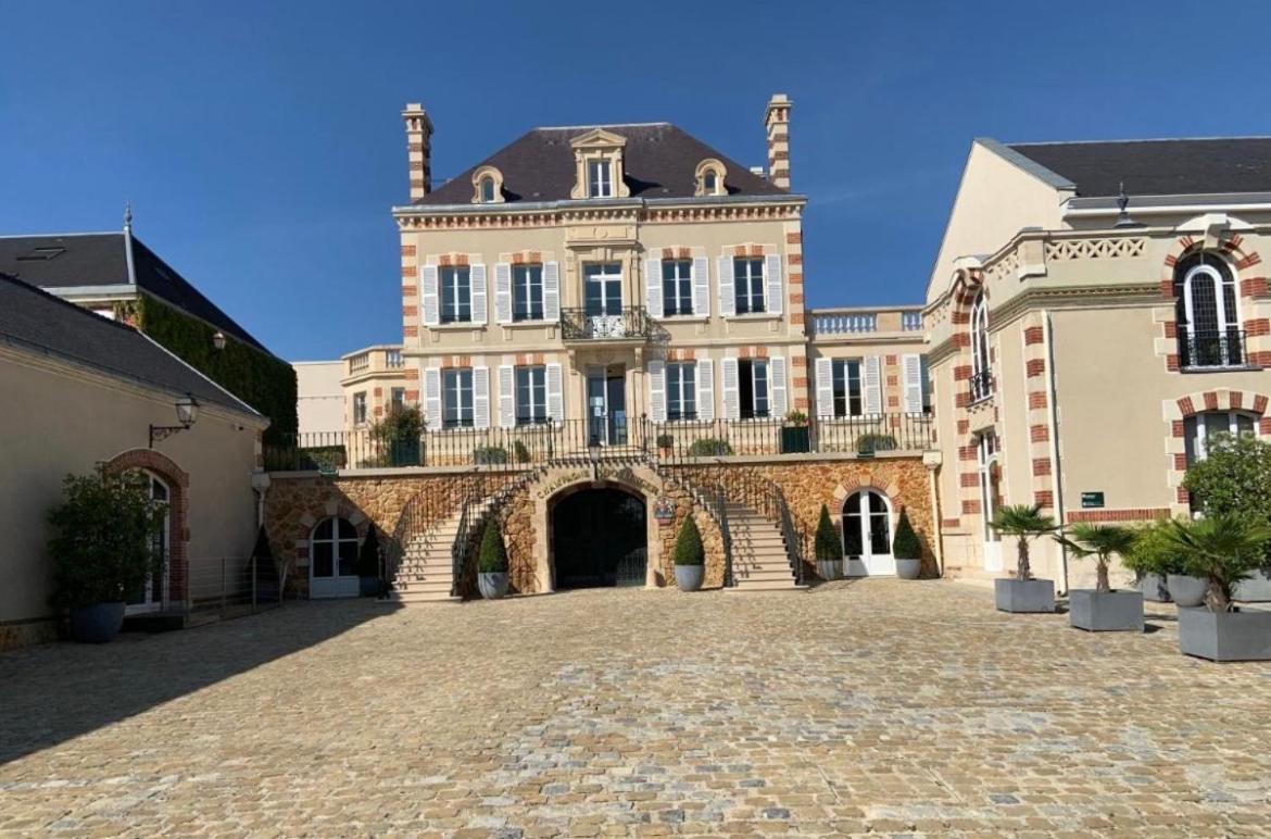 Ay Central Ay-Champagne Extérieur photo